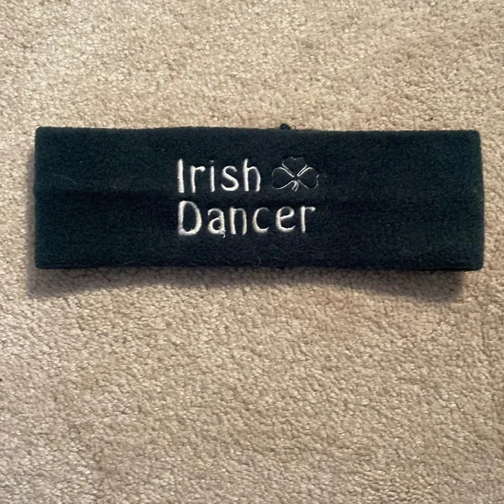 Irish dancer green head warmer